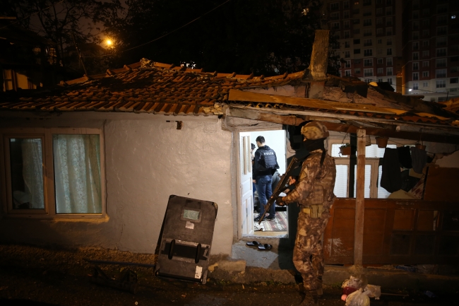 İstanbul'da uyuşturucu operasyonu: 40 gözaltı